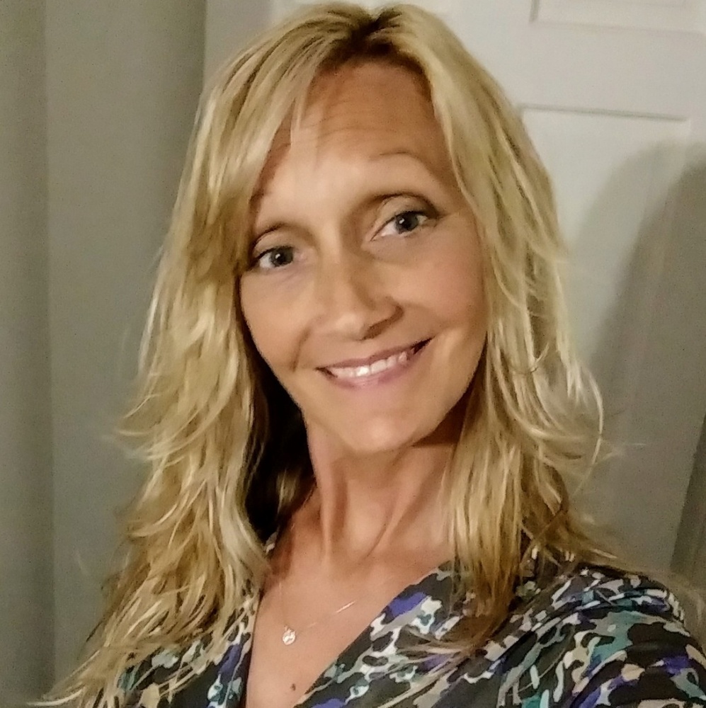 Meet your Posher, Dana